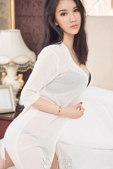 【必一运动官方网站】金仁娜比基尼华丽写真 韩国新秀成荧屏女王(图1) 必一运动APP