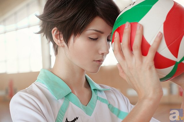 必一体育|模特演艺星秀-余琳(图1) 必一运动下载